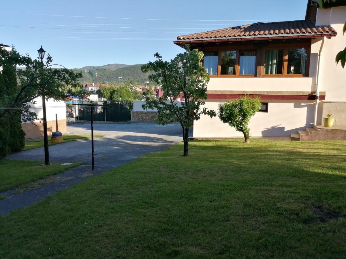 Pension Gure Ametsa 伊伦 外观 照片